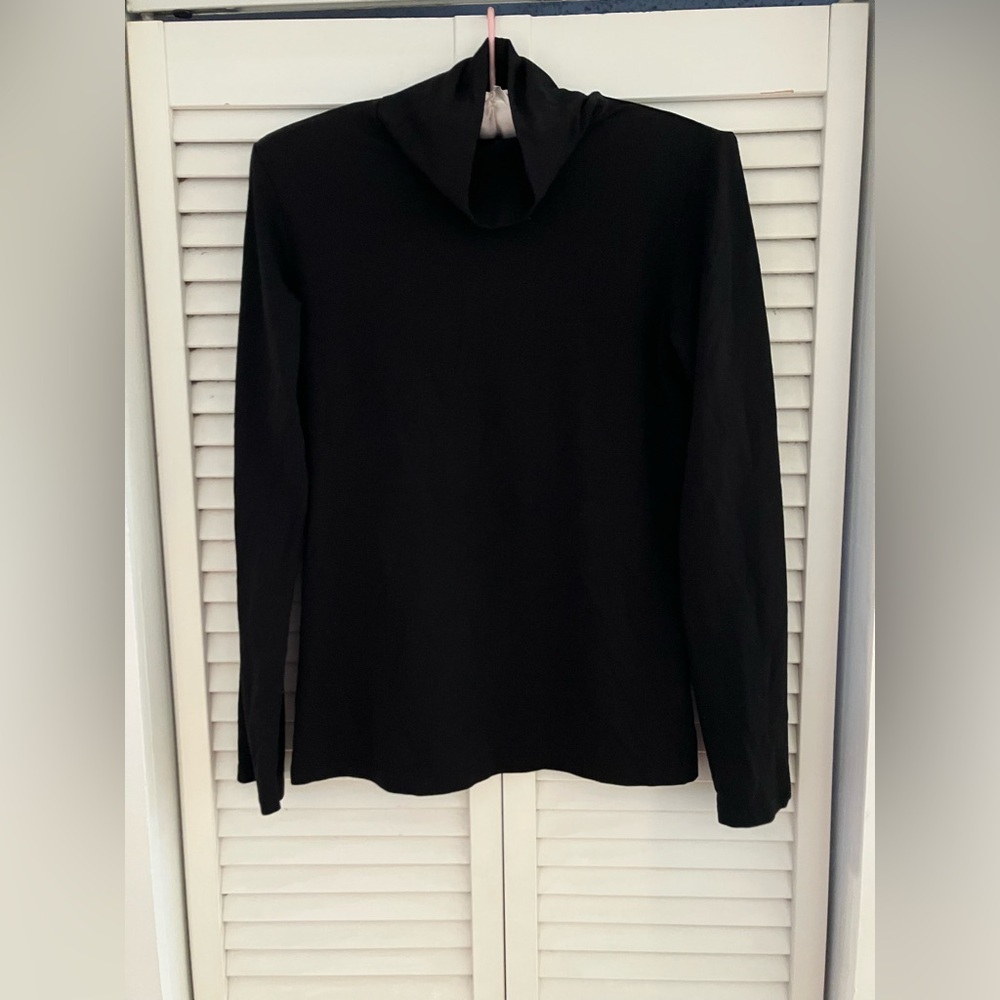 Uniqlo Black Heat Tech Turtleneck